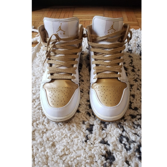 SOLD - Jordan 1 Mid Olympics - Picture 5 of 6